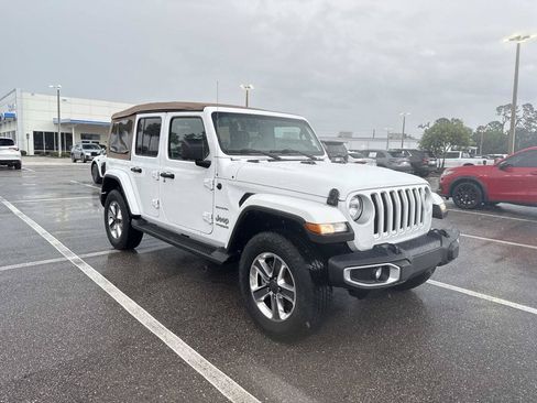 Used 2021 Jeep Wrangler Unlimited Sahara w/ Safety Group AWD/4WD image 6