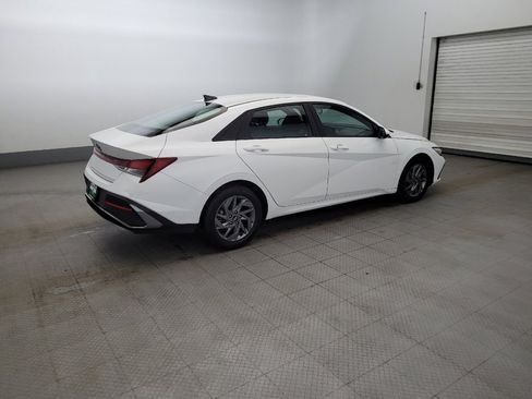 Used 2024 Hyundai Elantra SEL FWD image 10