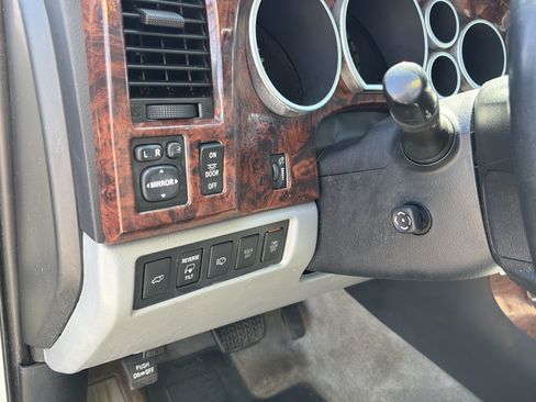 Used 2008 Toyota Sequoia Platinum RWD image 14