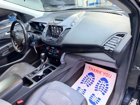 Used 2017 Ford Escape SE w/ Equipment Group 201A image 21