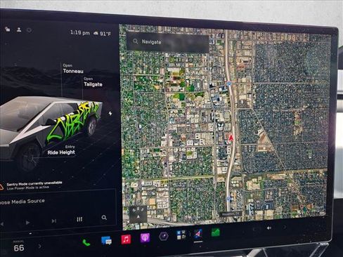 Used 2025 Tesla Cybertruck AWD Crew Cab image 12