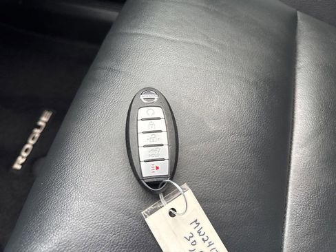 Certified 2021 Nissan Rogue SL w/ Premium Package image 38