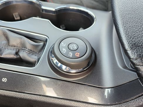 Used 2019 Ford Explorer XLT w/ Equipment Group 202A image 38