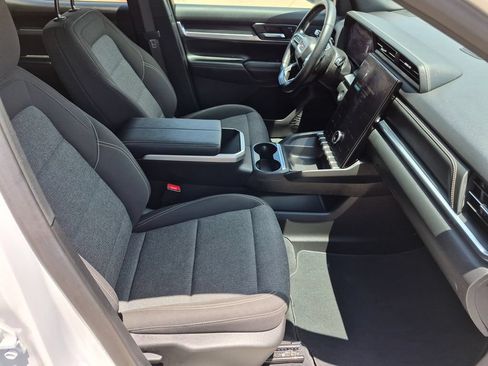 Used 2025 GMC Terrain Elevation AWD/4WD image 30
