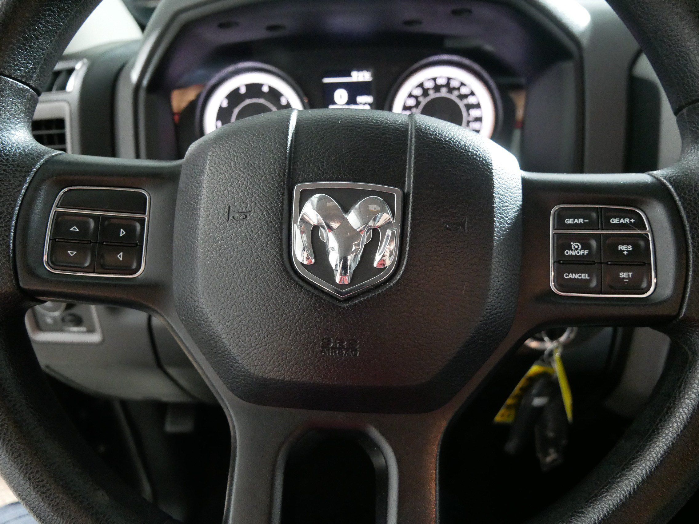 Used 2017 RAM 1500 Express AWD/4WD image 25