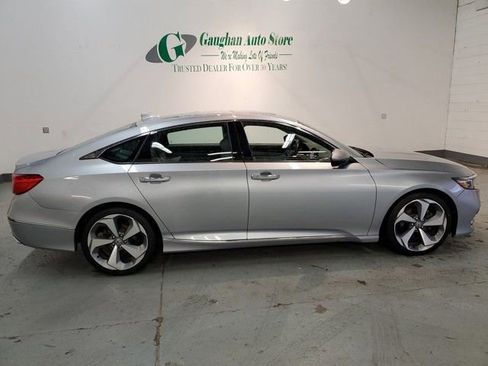 Used 2018 Honda Accord Touring image 7