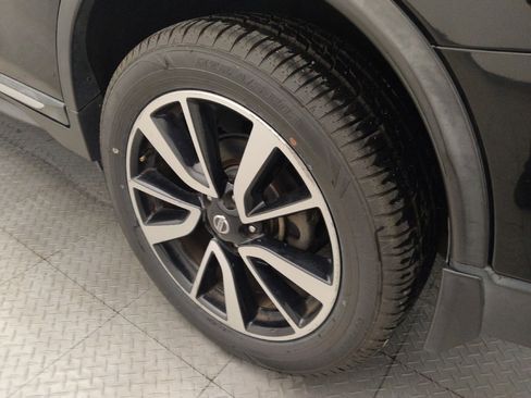 Used 2019 Nissan Rogue SL w/ Premium Package image 31