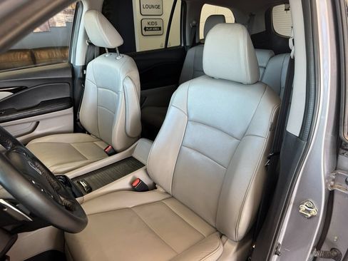 Used 2017 Honda Pilot Touring image 13