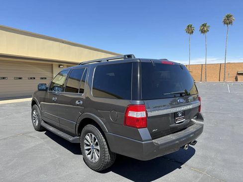 Used 2017 Ford Expedition XLT AWD/4WD image 5