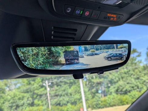 New 2026 Chevrolet Equinox EV LT w/ Convenience Package II FWD image 23