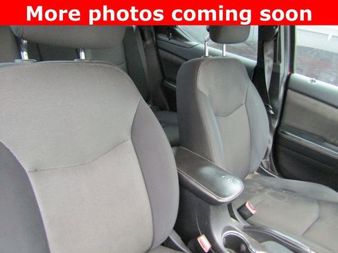 Used 2013 Dodge Avenger SE image 12