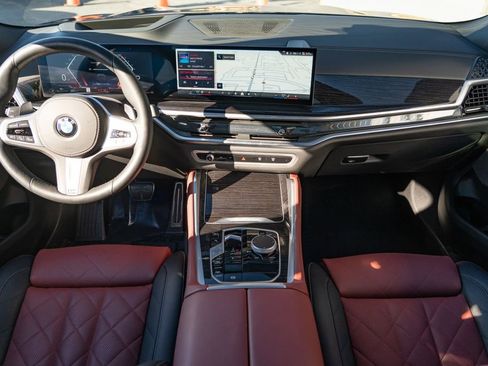 Used 2025 BMW X6 xDrive40i w/ Climate Comfort Package image 21