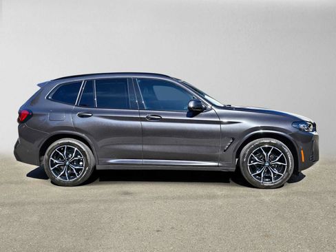 Used 2024 BMW X3 xDrive30i w/ Premium Package AWD/4WD image 2