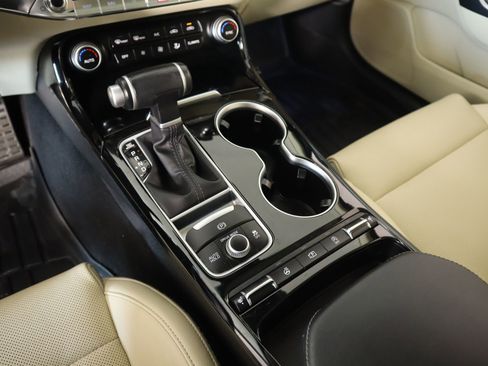 Used 2022 Kia Stinger GT-Line w/ Sun & Sound Package AWD/4WD image 9