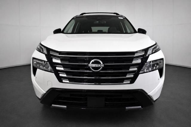 Certified 2026 Nissan Rogue Platinum w/ Platinum Premium Package AWD/4WD image 2