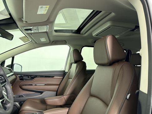 New 2026 Honda Odyssey Touring image 21