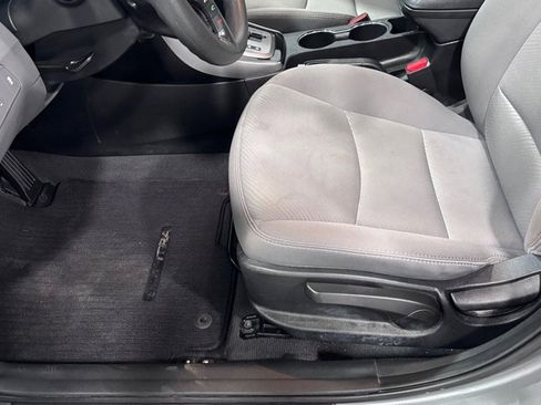 Used 2013 Hyundai Elantra GLS w/ Preferred Pkg FWD image 11