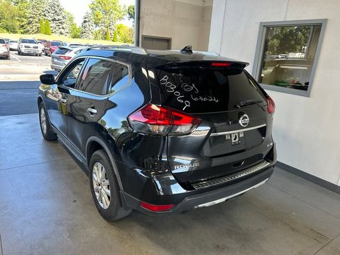 Used 2017 Nissan Rogue SV AWD/4WD image 6