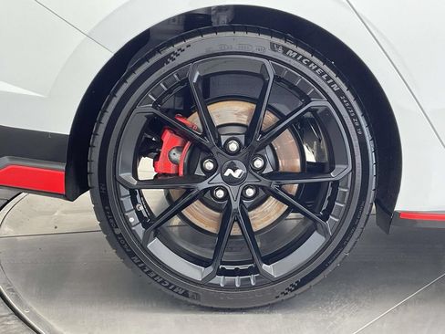 Used 2026 Hyundai Elantra N FWD image 13