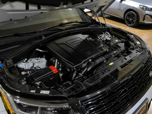 Used 2024 Land Rover Range Rover Velar Dynamic SE AWD/4WD image 52