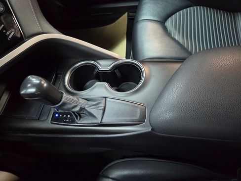 Used 2021 Toyota Camry SE image 26