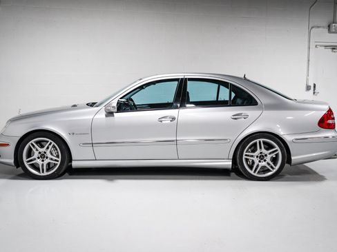 Used 2005 Mercedes-Benz E 55 AMG Sedan image 6