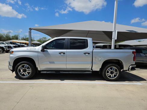 Used 2020 Chevrolet Silverado 1500 Custom w/ Custom Value Package image 5