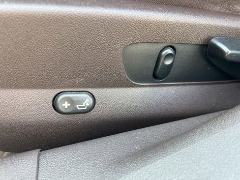 Used 2010 Chevrolet Malibu LS FWD image 25