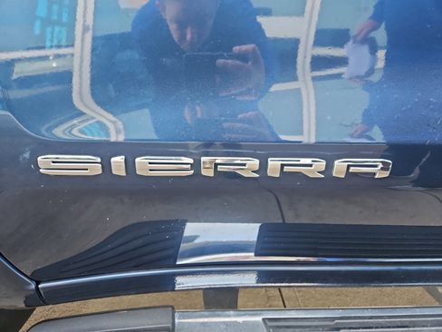 Used 2022 GMC Sierra 1500 SLT w/ SLT Premium Plus Package image 23