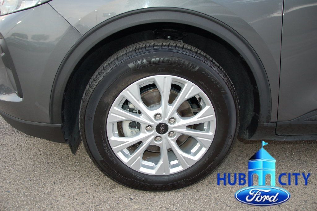 Used 2025 Ford Escape Active FWD image 9