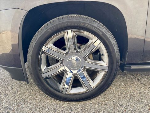 Used 2015 Cadillac Escalade ESV Premium image 26