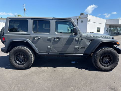 Used 2023 Jeep Wrangler Unlimited Sport AWD/4WD image 5