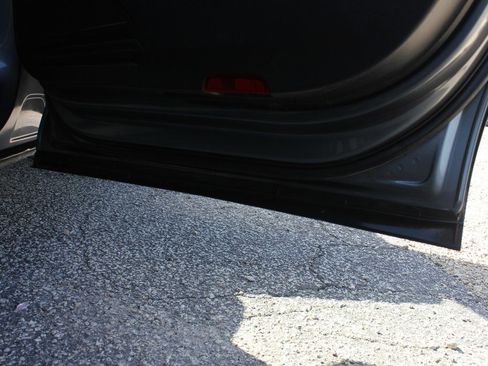 Used 2019 Volkswagen Tiguan S image 44