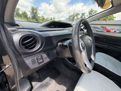 Used 2016 Toyota Prius C One FWD image 11