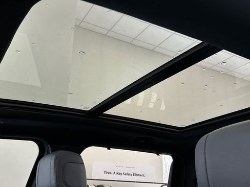 Used 2025 Toyota Tundra Platinum image 19