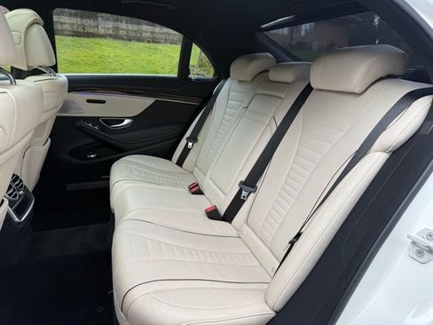Used 2015 Mercedes-Benz S 550 Sedan image 36