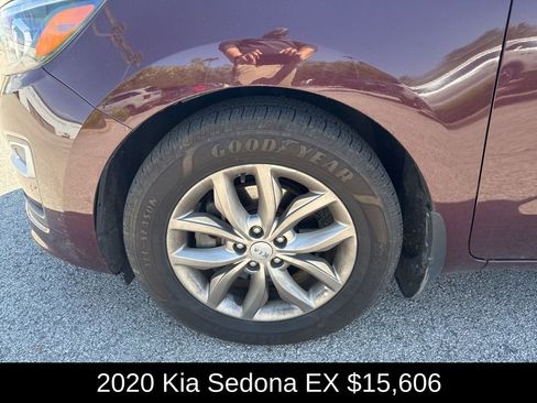 Used 2020 Kia Sedona EX FWD image 9