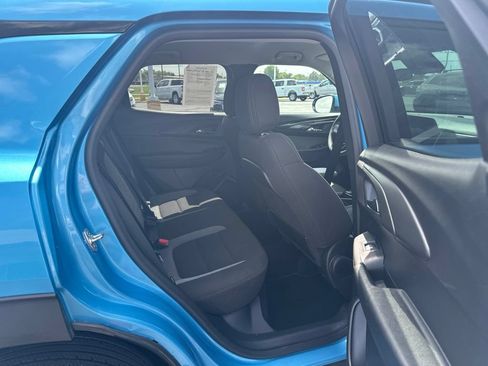 Used 2025 Chevrolet TrailBlazer LT AWD/4WD image 13
