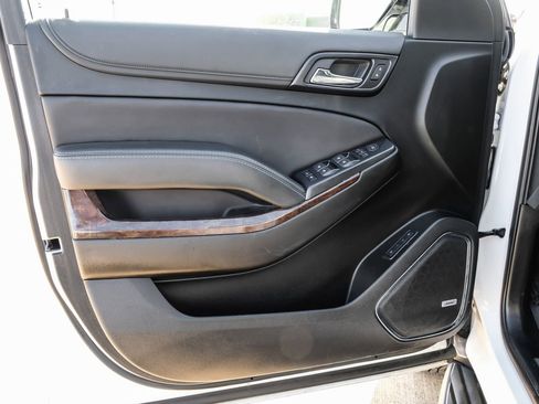 Used 2020 Chevrolet Suburban LT image 53