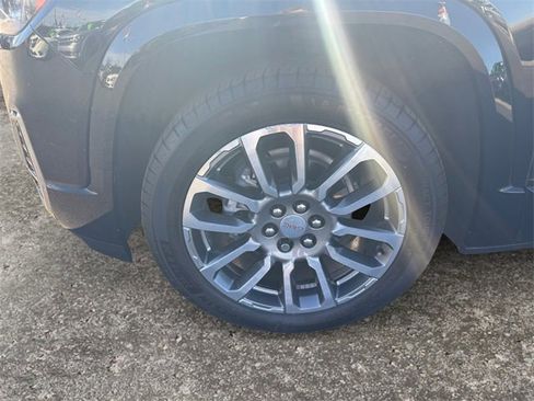 Used 2021 GMC Acadia Denali w/ Denali Ultimate Package image 14