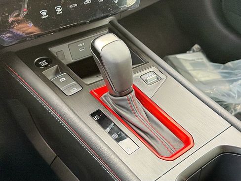 New 2026 Nissan Kicks SR image 16