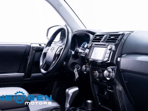 Used 2019 Toyota 4Runner TRD Off-Road Premium image 44