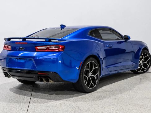 Used 2017 Chevrolet Camaro SS RWD image 6