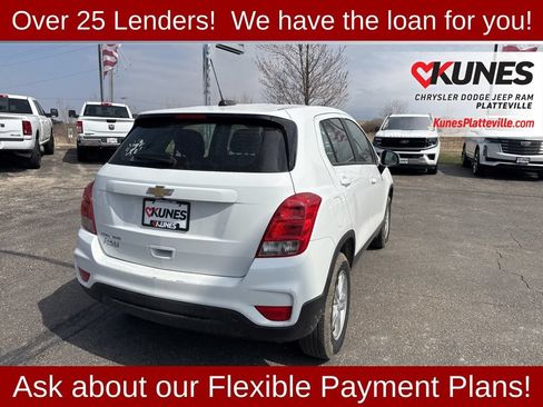 Used 2018 Chevrolet Trax LS AWD/4WD image 12