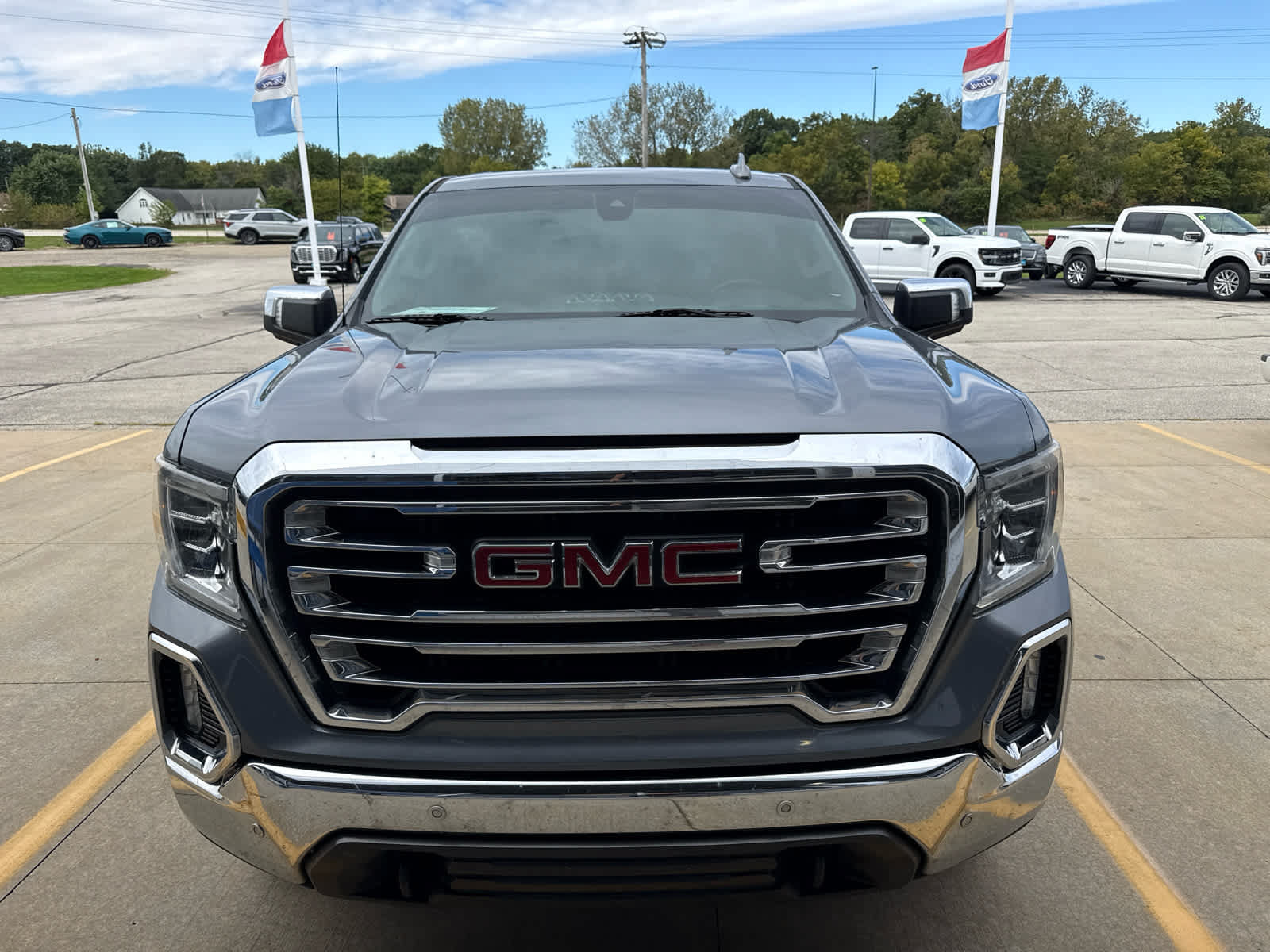 Used 2022 GMC Sierra 1500 SLT w/ SLT Premium Plus Package AWD/4WD image 2