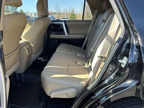 Used 2012 Toyota 4Runner SR5 w/ Convenience Pkg image 9