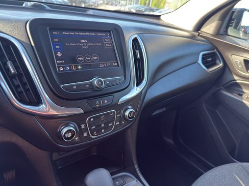 Certified 2024 Chevrolet Equinox LT w/ LPO, Floor Liner Package AWD/4WD image 21