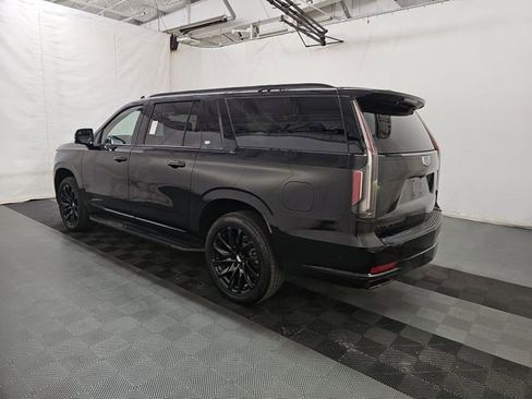 Used 2024 Cadillac Escalade ESV Sport w/ LPO, ONYX Package image 4