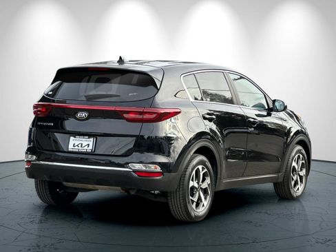 Certified 2022 Kia Sportage LX image 4