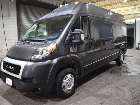 Used 2021 RAM ProMaster 2500 w/ Convenience Group FWD image 5
